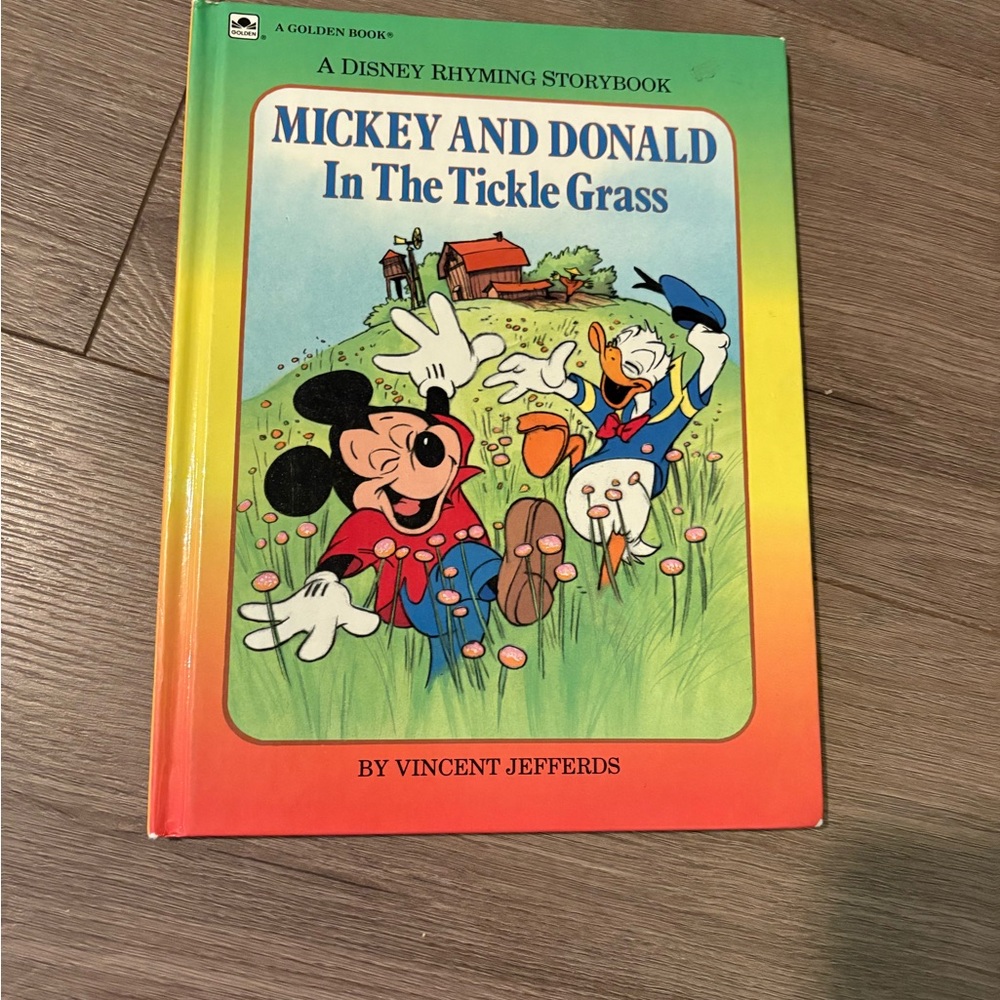 VINTAGE 1985 Disney Mickey and Donald in the Tickle Grass hardcover book
